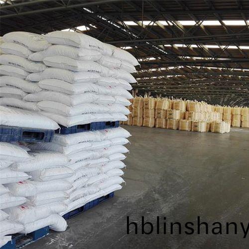 輕質純堿(jian)、重質純(chun)堿髮(fa)貨現場(chang)