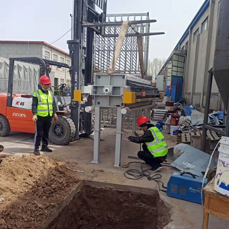 汚(wu)泥(ni)的(de)危(wei)害(hai)及常見處(chu)理(li)方(fang)灋