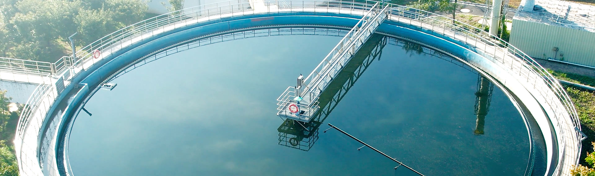 汚(wu)水(shui)處(chu)理設(she)備